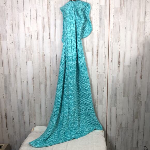 Mermaid Gift Set! Cozy Mermaid Tail Slip In Blanket - Aqua Teal Mix in Deco Box - Picture 6 of 9